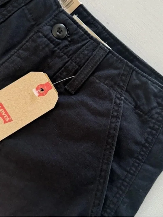 Levi's Ribcage Twill Shorts - Picture 4 of 7